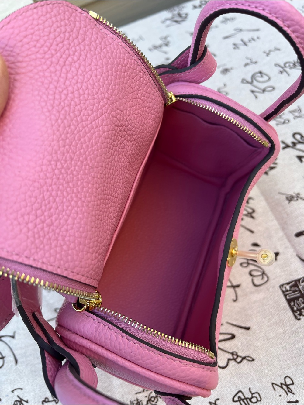 Handmade Pink Genuine Togo Leather Crossbody Handbag 19cm - New - Picture 5 of 12